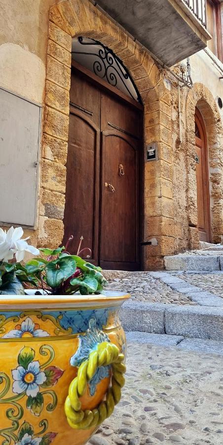 Dimora Ventimiglia Apartment Чефалу Екстериор снимка